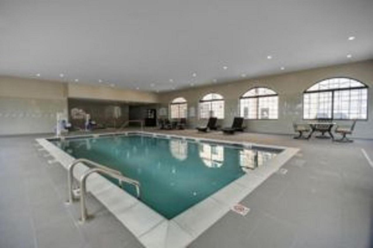Staybridge Suites Dearborn By Ihg Exteriér fotografie